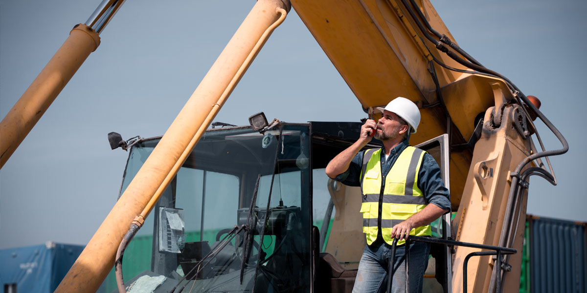 Hydraulic-Mobile-Crane-C43-Operator